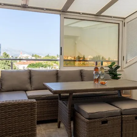 Pepper Penthouse - Luxurious Duplex Apartment, 50m From The Bacvice Sand Beach דירה ספליט